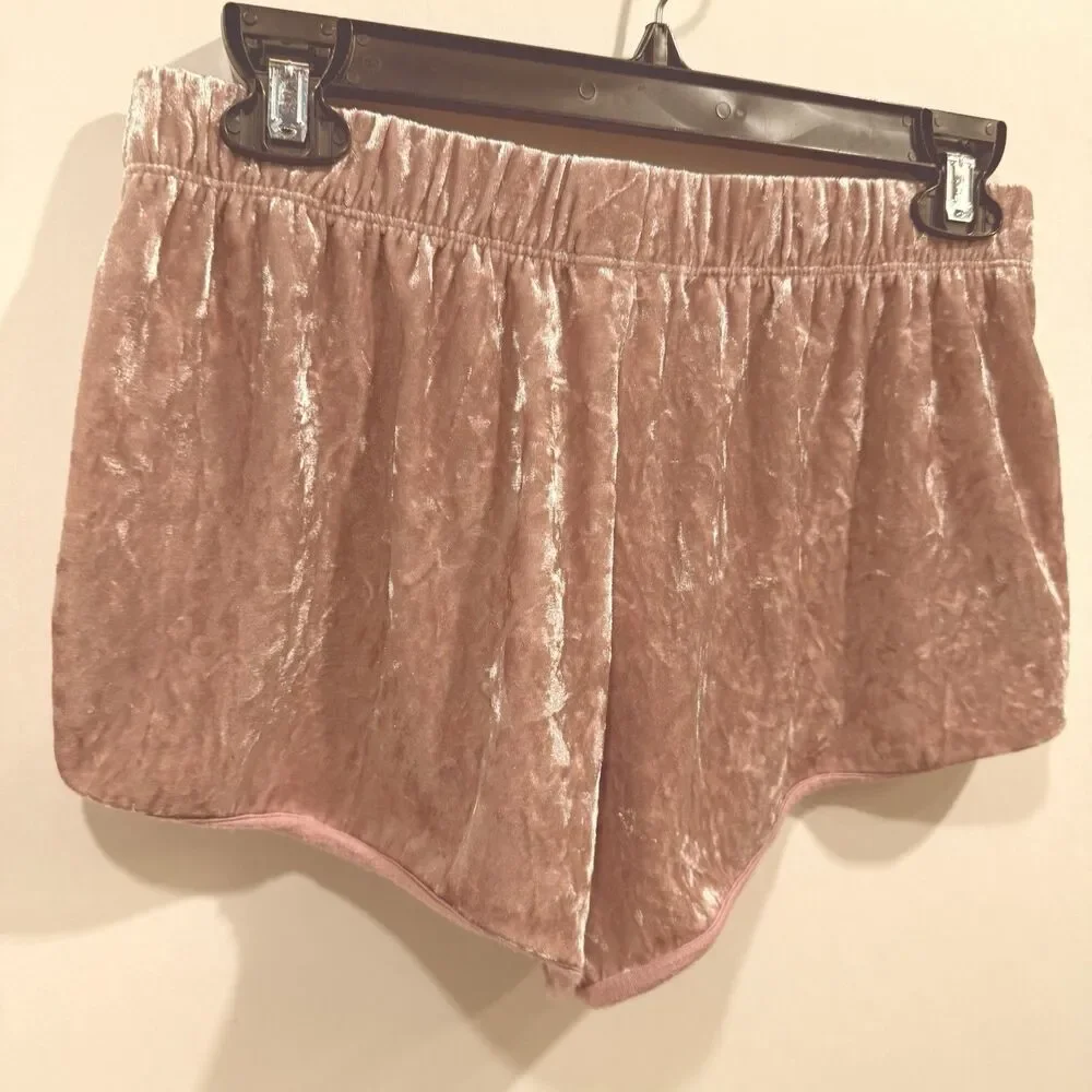 L.A. Hearts Women Velvet Shorts Size M champagne Color